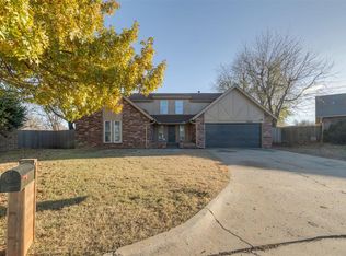 10100 Thompkins Cir, Oklahoma City, OK 73162