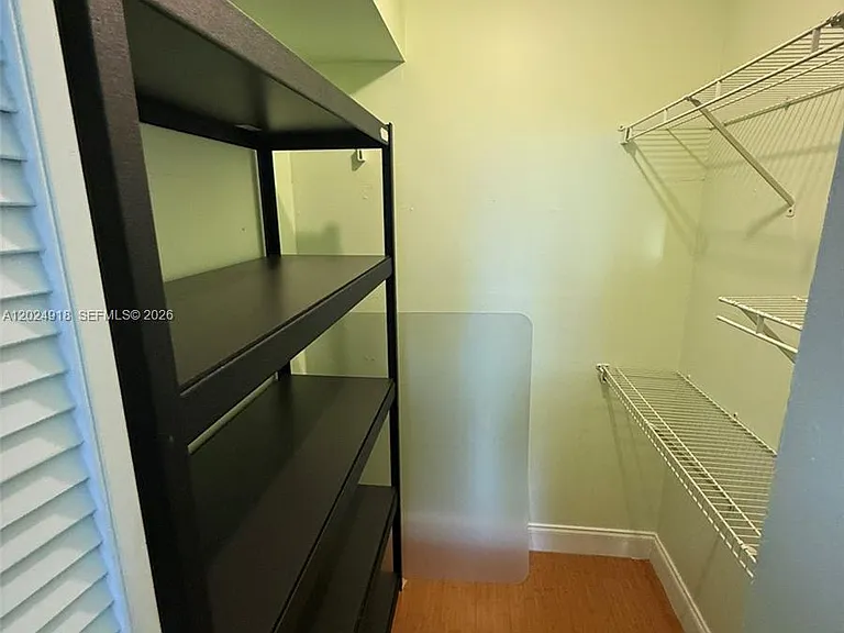 2020 NE 135th St #503 — Photo 18