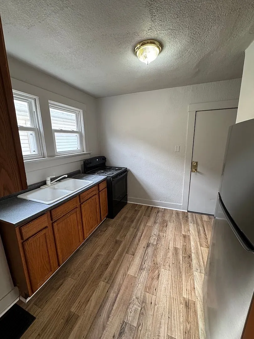730 Drexel Ave — Photo 4