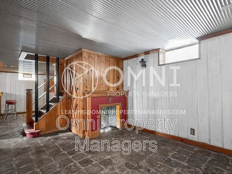 11529 Roxbury St — Photo 28