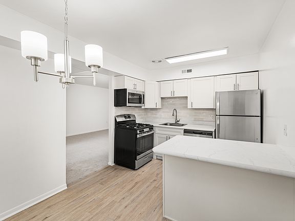 Prestige Kitchen Style (shown here in a 1-bedroom floor plan)