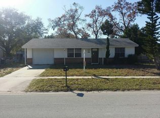 910 Gaines Way Dr, Tarpon Springs, FL 34689