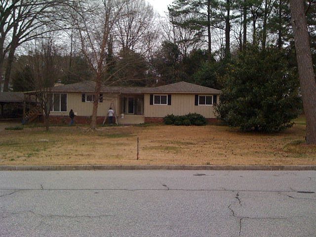 1st image of 106 Sherwood Ln