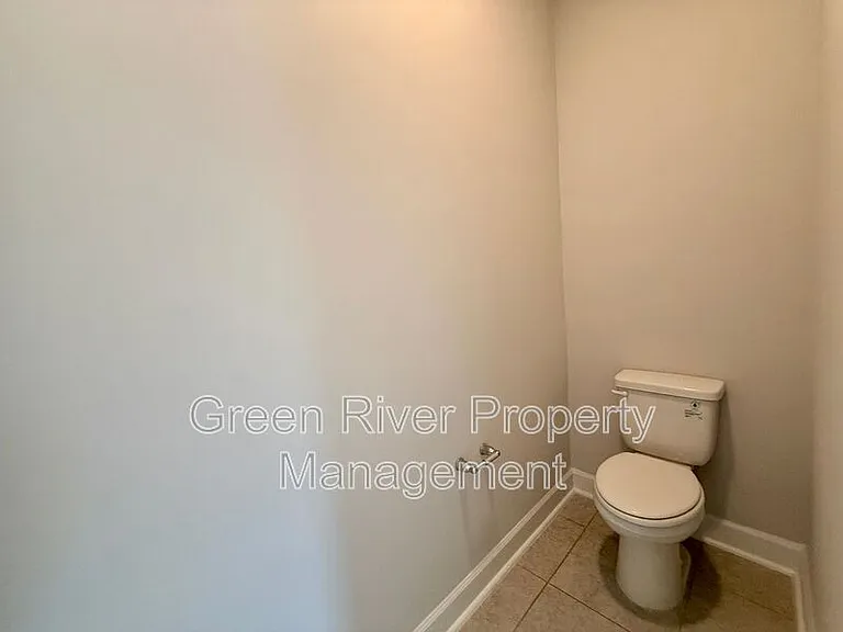 1818 Sandy Creek Pkwy — Photo 37
