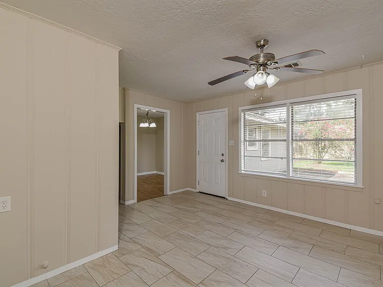 1509 N San Jacinto St — Photo 15