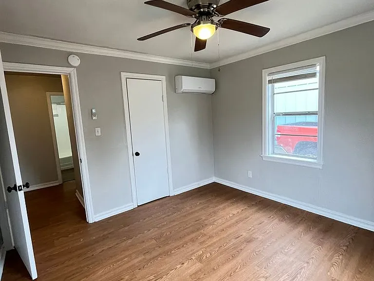 313 W Peach St — Photo 11
