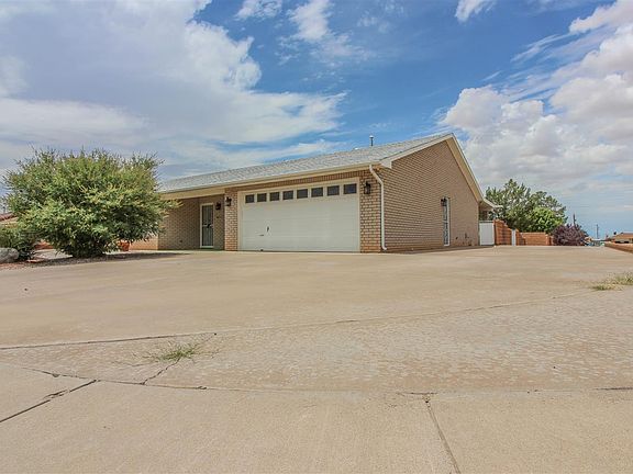 2nd image of 3665 Mosswood Ave