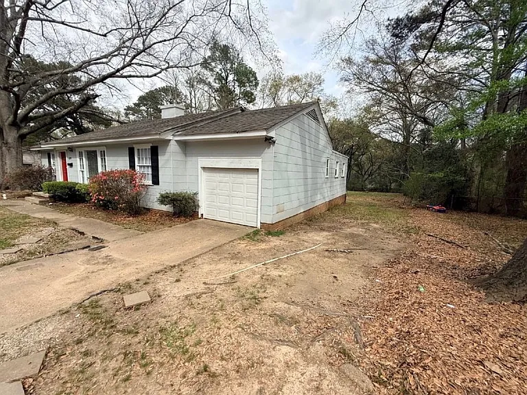 4170 Plaza St — Photo 3