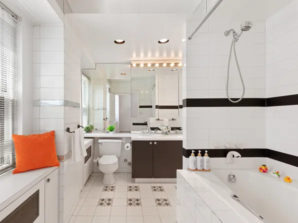 420 East 72nd Street image 5 of 8