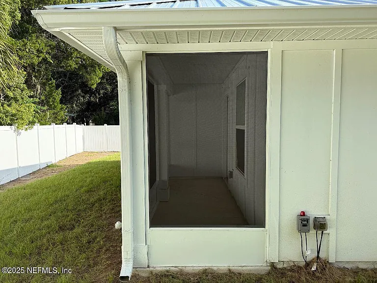 455 S Volusia St — Photo 17