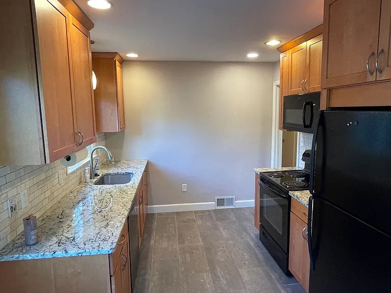 2112 Alice St — Photo 29