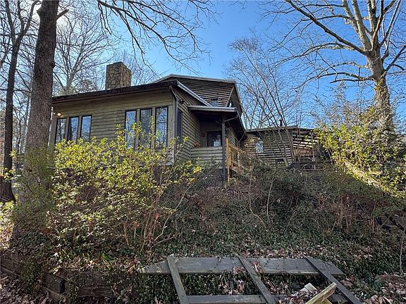 2nd image of 1675 Hi Roc Rd NE