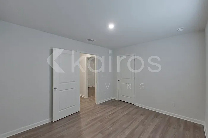 528 Ivy Brook Way — Photo 13