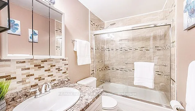 20 Carleton Pl #20 — Photo 7