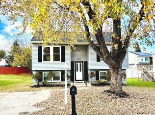 2202 Lawnwood Cir, Gwynn Oak, MD 21207