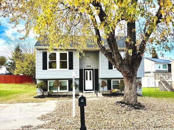 2202 Lawnwood Cir, Gwynn Oak, MD 21207