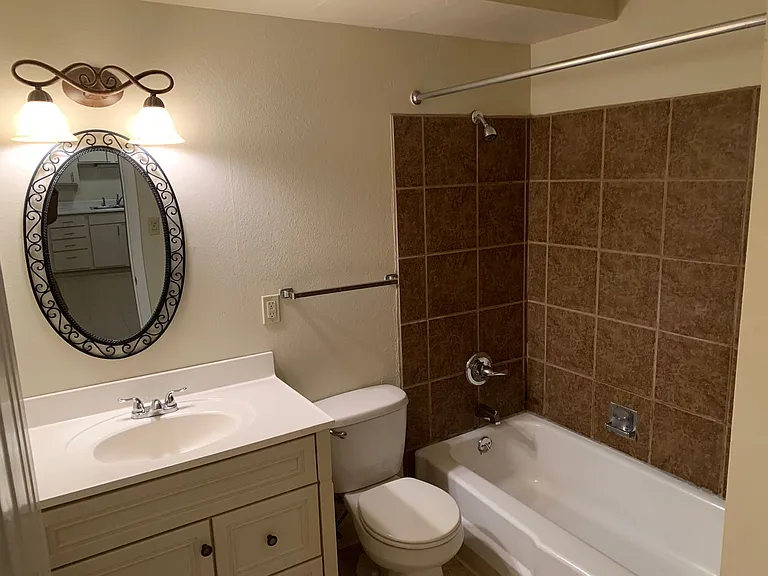 229 N Hancock Ave — Photo 10