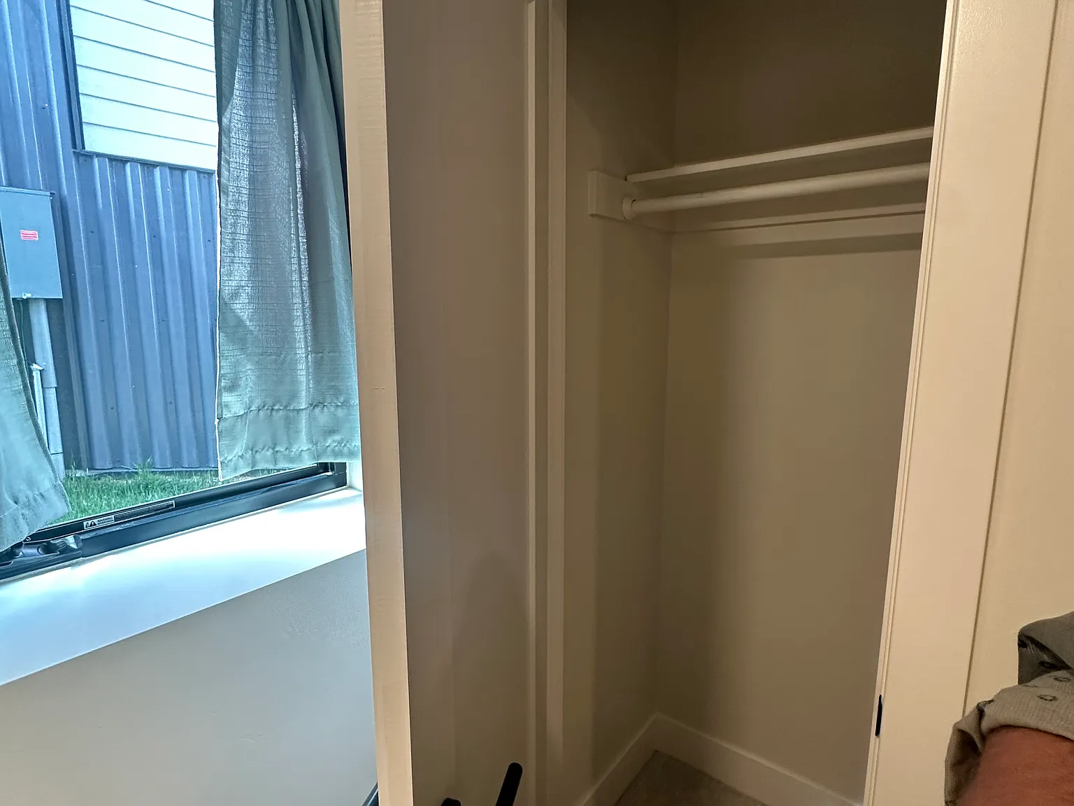 3 bed, 2000 sqft, $1,300 — Photo 4