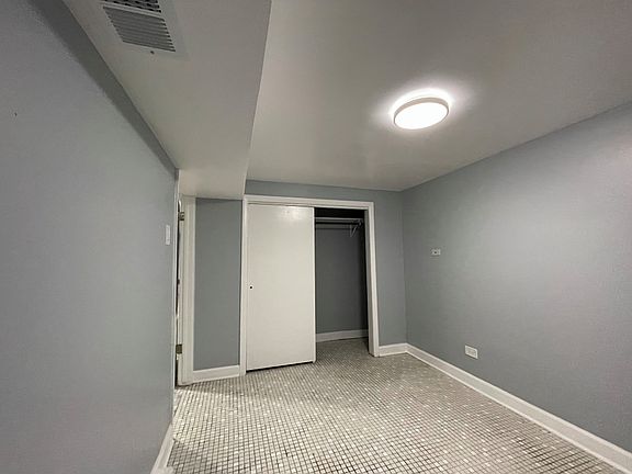 5th image of 2711 W Leland Ave
