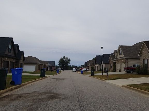 4th image of 207 Ponderosa Dr