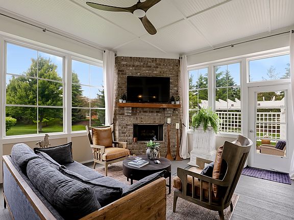 5th image of 15669 Bethpage Trl