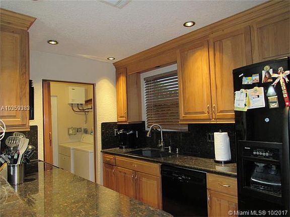 4th image of 3616 SW 23rd St