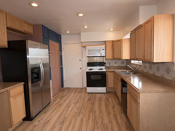 4th image of 6535 President Ave