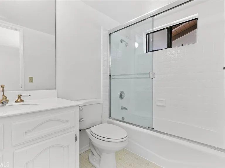 1321 Greenbriar Rd — Photo 25