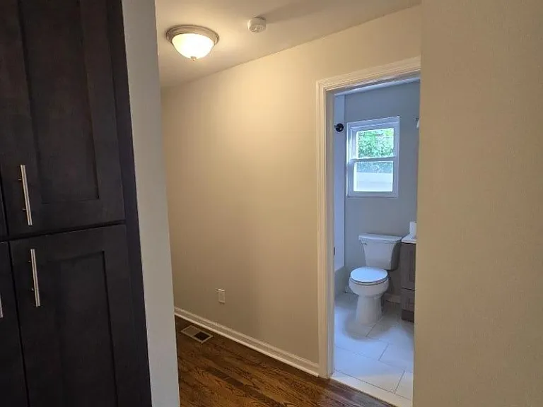 212 N Walnut St — Photo 12