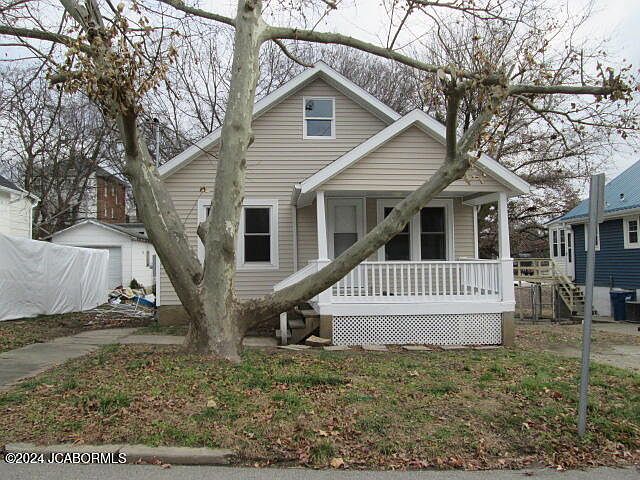 1st image of 207 Hub St