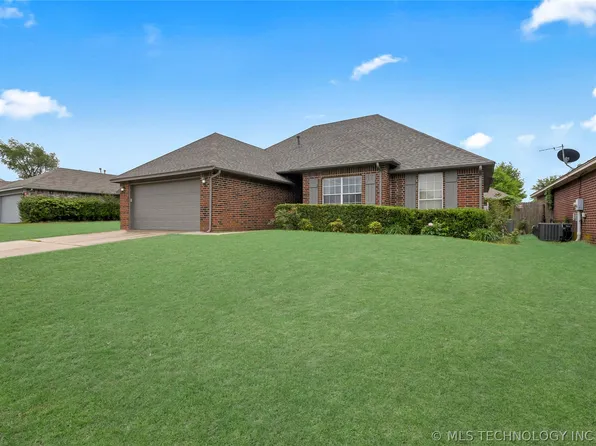 1158 E 133rd St, Glenpool, OK 74033