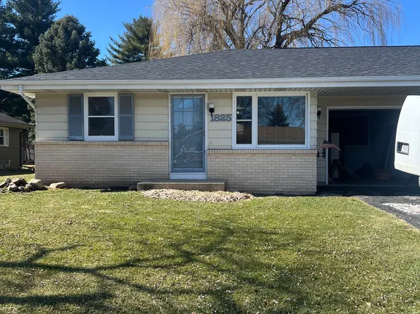 1825 Ontario Dr, Janesville, WI 53545