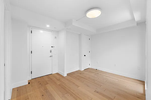 Rented by REAL New York | media 37