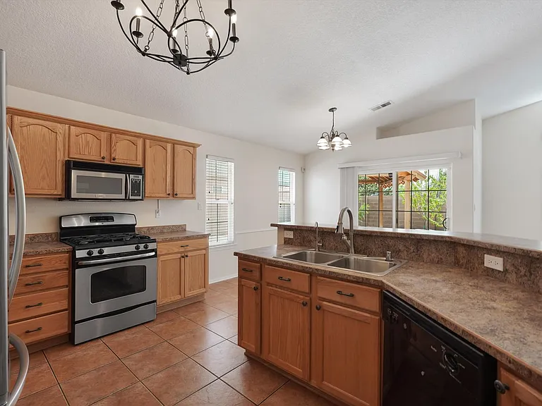 8620 Casa Verde Ave NW — Photo 5