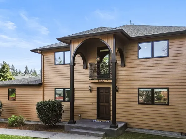 12517 SE 7th St, Vancouver, WA 98683