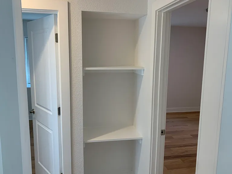 1340 Poplar St — Photo 10