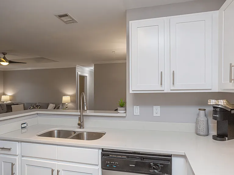 Elora Place Apartments — Photo 7