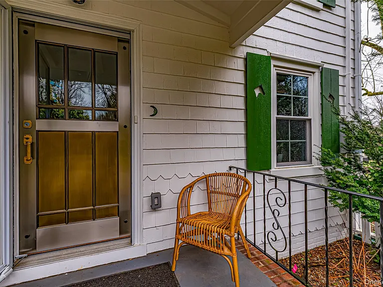 23 Pinetree Ln — Photo 4