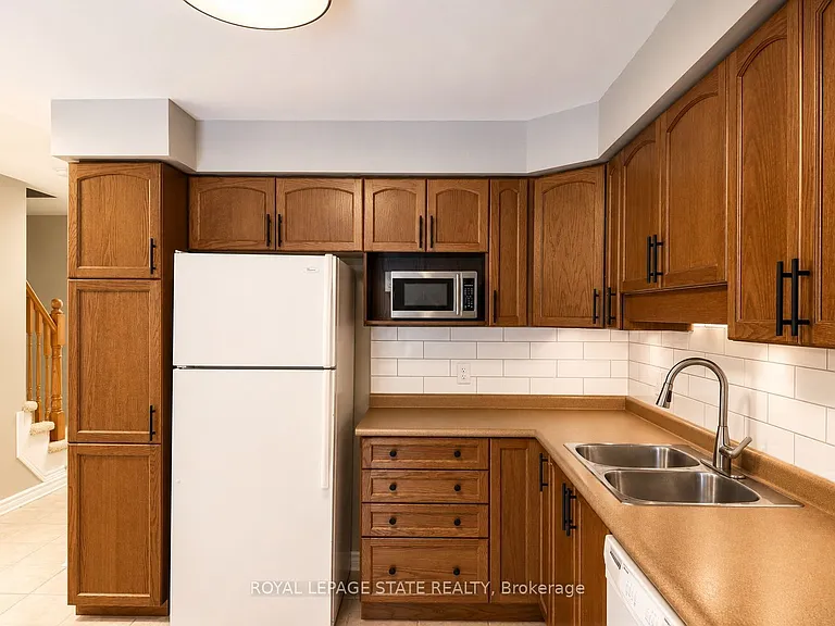 1059 Whetherfield St #3 — Photo 8