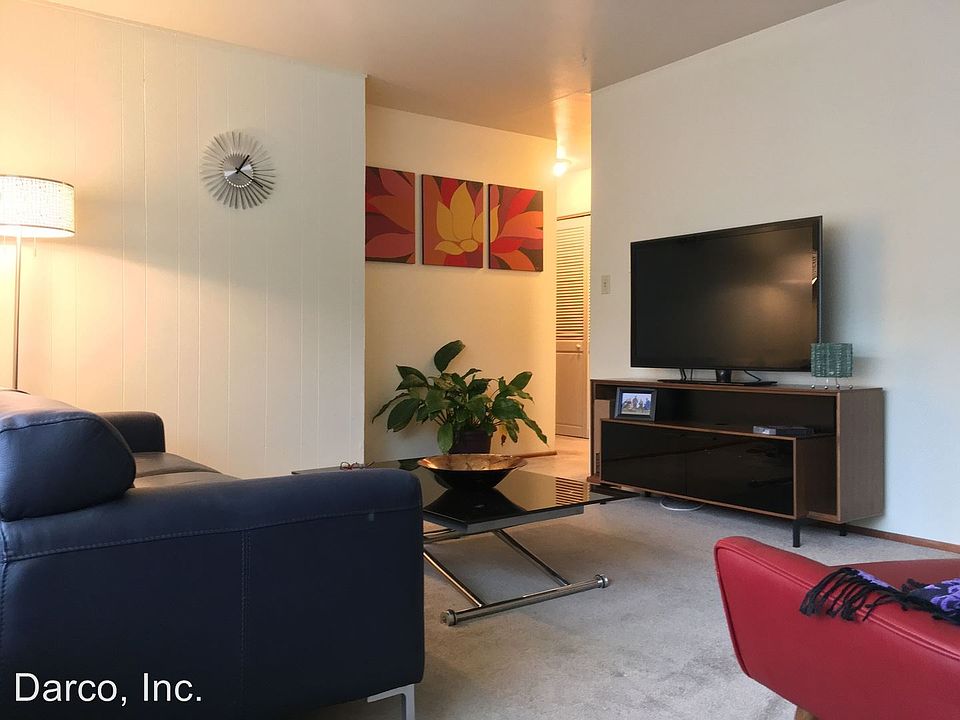 1st image of 310 12th Ave E APT 303