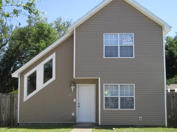 3004 Cedarwood Village Ln, Pensacola, FL 32514