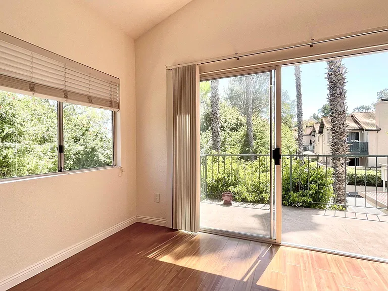 11321 Avenida De Los Lobos #D — Photo 17