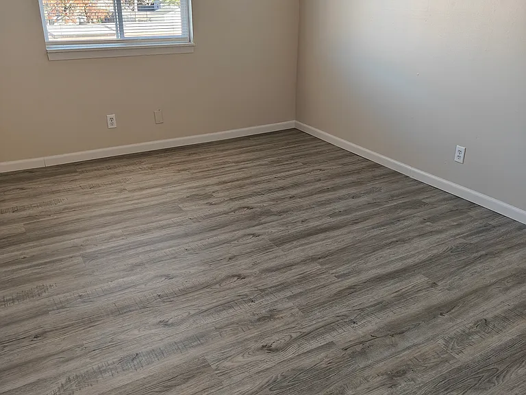 Fox Meadows Apartments — Photo 7