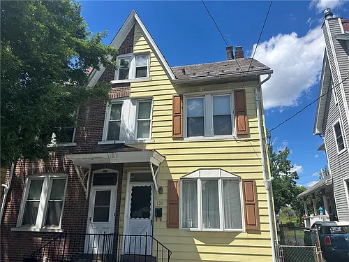 131 E Union Blvd Photo 1
