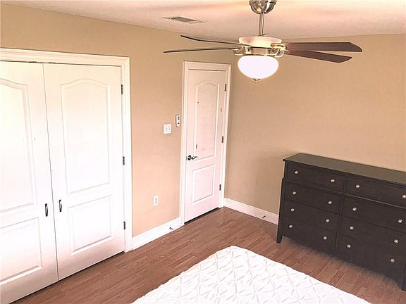 5th image of 4800 Friar Tuck Dr