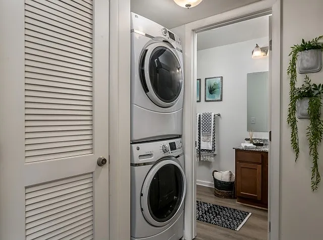 Storage and Full Size Washer & Dryer Storage and Full Size Washer & Dryer