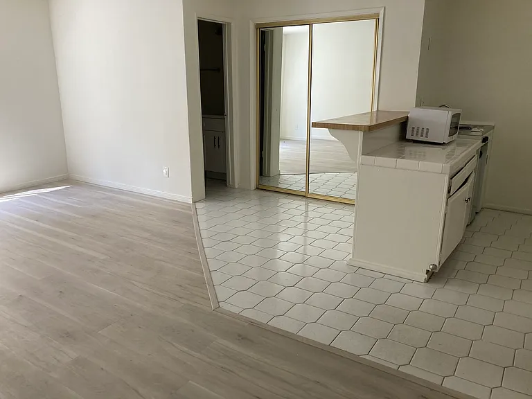 119 Driftwood St #10 — Photo 3