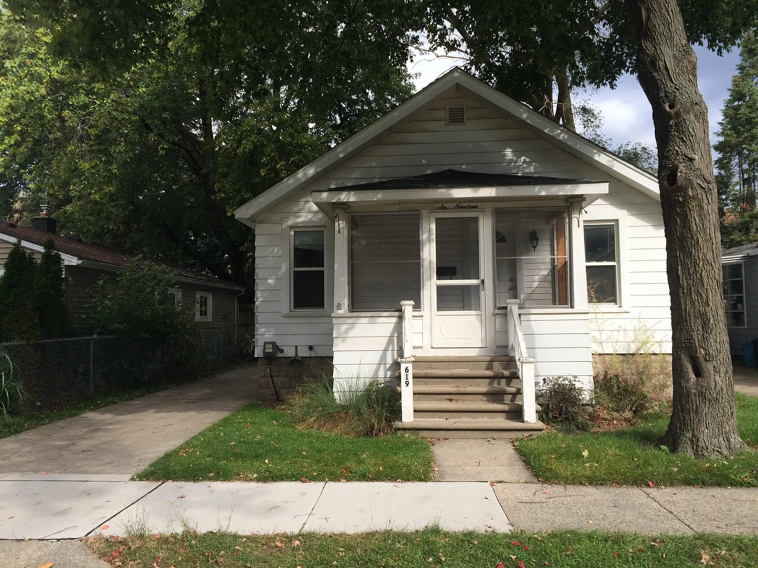 2 bed, 975 sqft, $1,900 — Photo 2