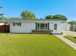 612 19th Ave SW, Minot, ND 58701