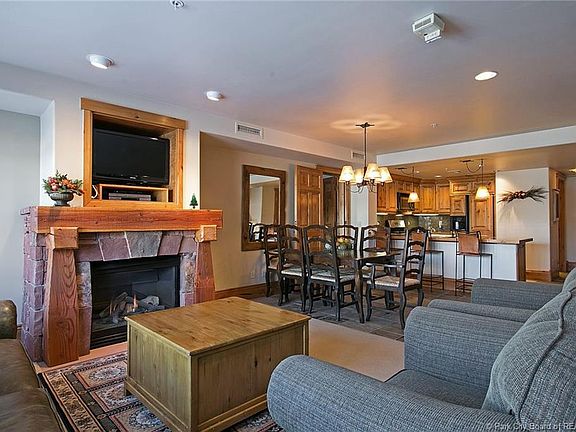 4th image of 2900 E Deer Valley Dr #226